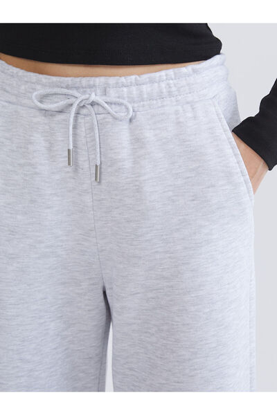 LC Waikiki Peak Yeni Sezon Beli Lastikli Geniş Paça Kadın Eşofman Altı