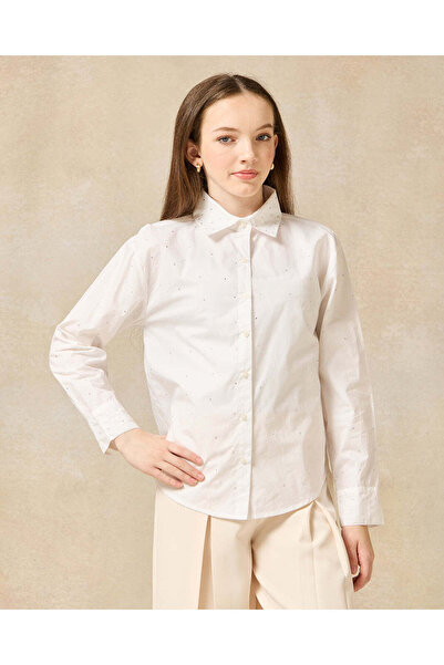 REDTAG قميص أبيض مزخرف بمسامير للفتيات الكبيرات