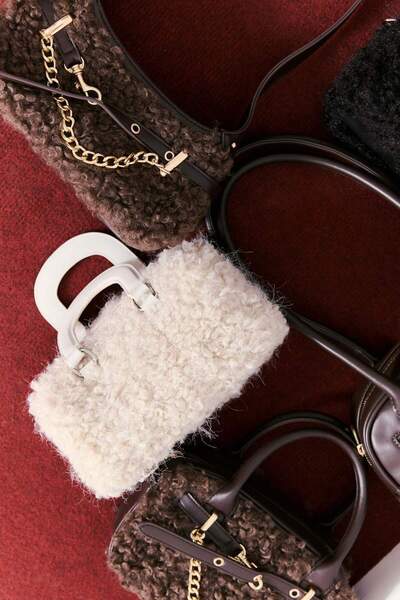 DeFacto Women's Plush Crossbody Bag F1253Axns