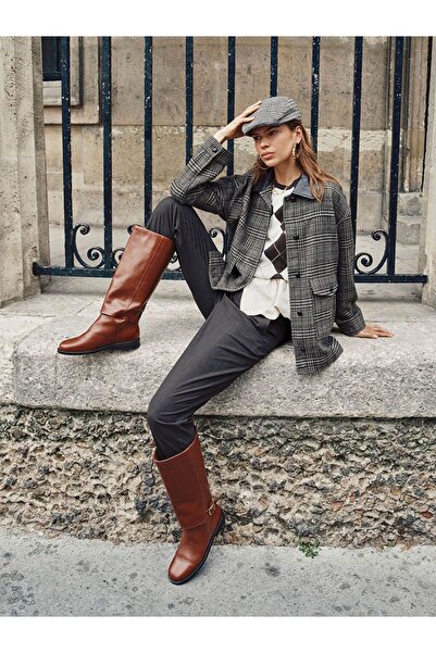 LC Waikiki سترة LCW Vision ذات ياقة قميص منقوشة قصة فضفاضة للنساء