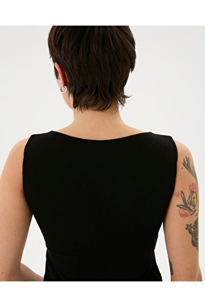 Ayma Active Black Boat Neck Blouse