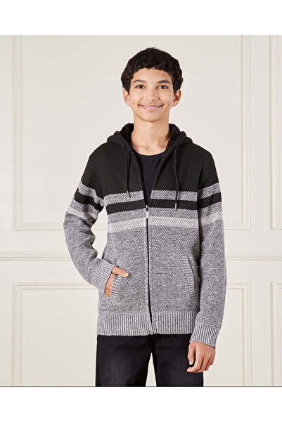 REDTAG بلوفر أسود بغطاء رأس للأولاد الكبار