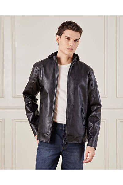 REDTAG جاكيت رجالي أسود بغطاء رأس محبوك وبطانة من صوف الشيربا