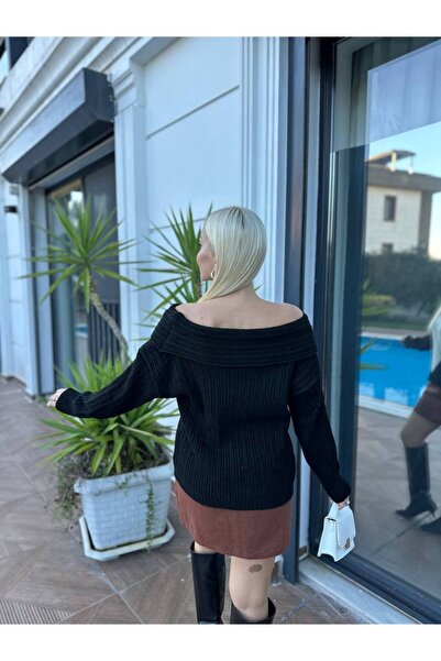 For Angels Baklava Patterned Madonna Collar Fleece-Lined Sweater