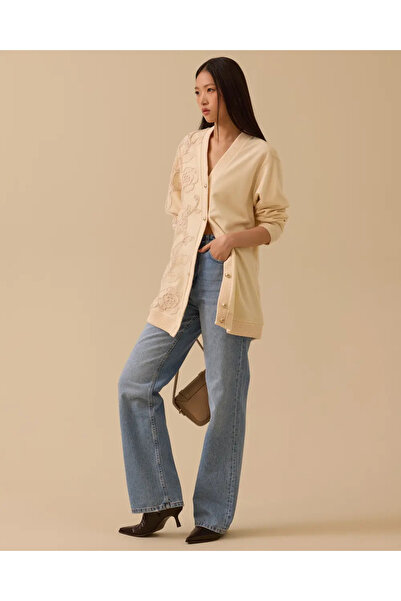 SEÇİLSTORE 10002421111014 ÖNDEN DÜĞMELİ DESENİ TÜL DETAYLI TRİKO HIRKA