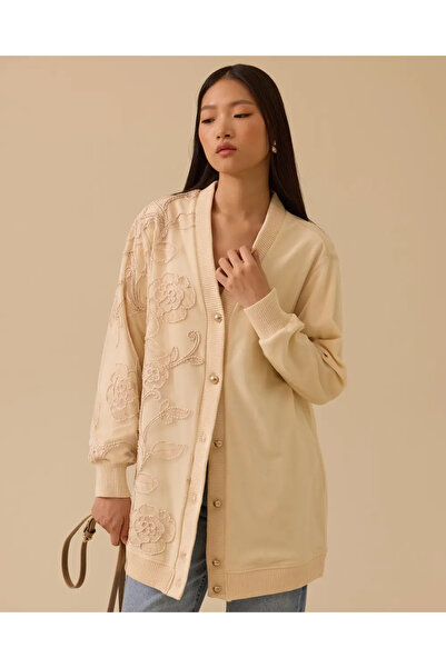 SEÇİLSTORE 10002421111014 ÖNDEN DÜĞMELİ DESENİ TÜL DETAYLI TRİKO HIRKA