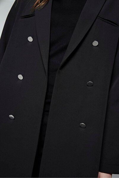 Zühre Black Jacket with Button and Pocket Detail C-0102
