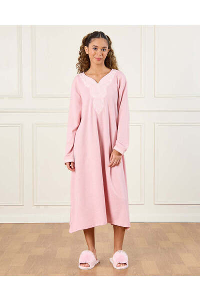 REDTAG قميص نوم ماكسي مطرز باللون الوردي للفتيات الكبيرات