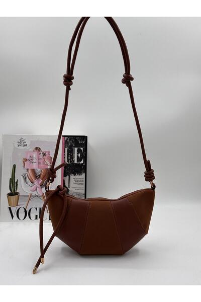 DMG Collection Дамска чанта за ръка и рамо от велур и кожа с детайли от модел...