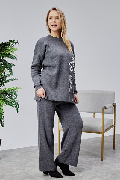 Jinx Wear Fashion Daisy Embroidery Pearl Detailed Acrylic Knitwear Set with Top and Bottom Pants