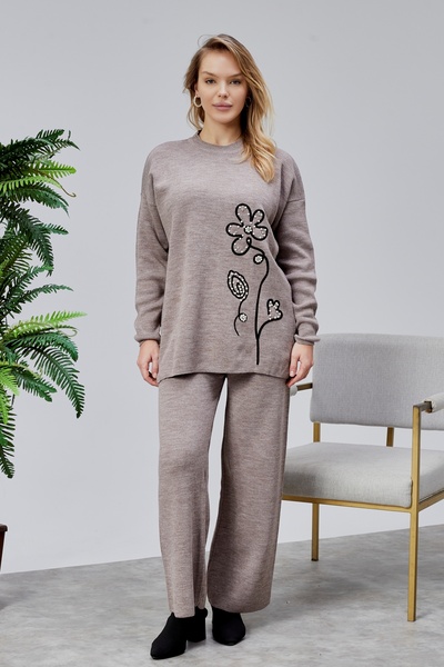 Jinx Wear Fashion Daisy Embroidery Pearl Detailed Acrylic Knitwear Set with Top and Bottom Pants