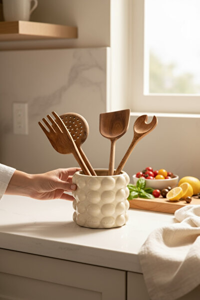 zezedesing Cream Ceramic Vase / Spoon Holder