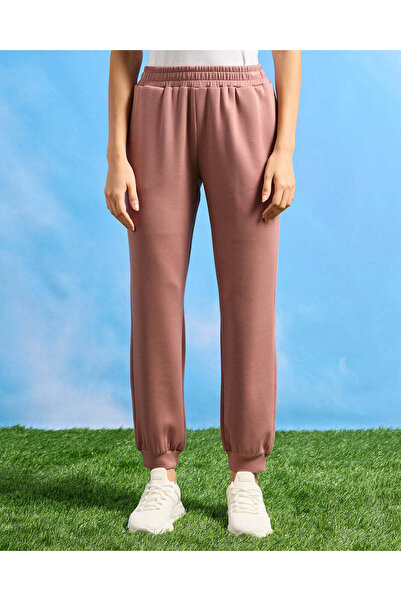 REDTAG بنطال رياضي نسائي مطبوع صدأ