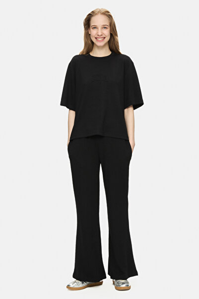 UCLA Jayla Black Crew Neck Seersucker Print Loose Fit Women's Tshirt