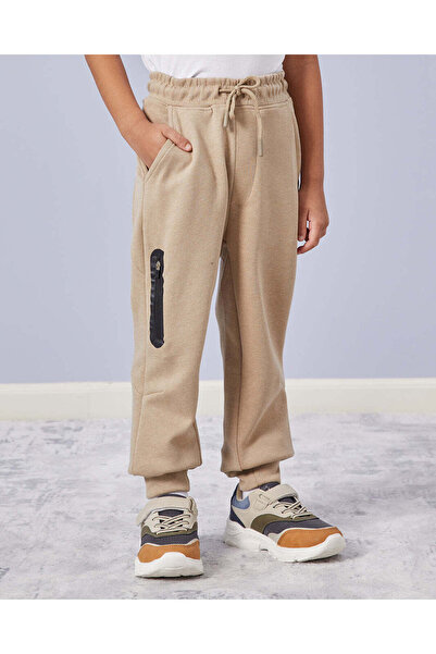 REDTAG بنطال رياضي بيج للأولاد