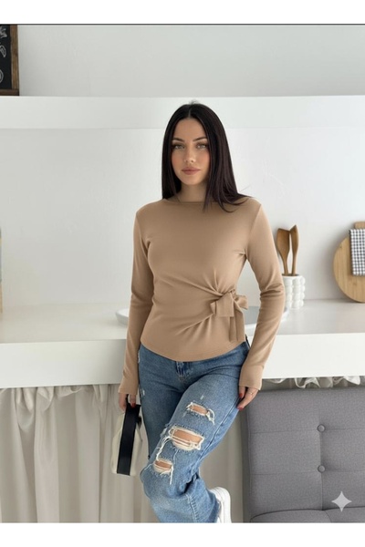 HYEM ŞIK GÖRÜNÜMLÜ ÖNÜ BAGLAMA DETAYLI BLUZ