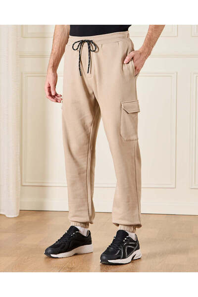 REDTAG بنطال رياضي رجالي بني سادة