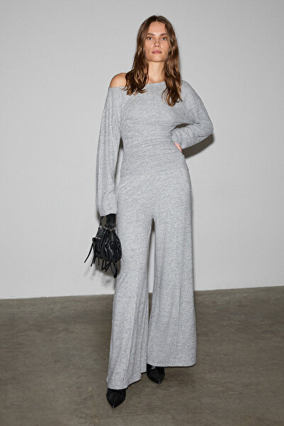 GRIMELANGE Niveas Women's Soft and Flexible Fabric Boat Neck Gathered Side Grimelange Sweatshirt