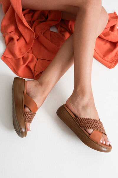 Momshopp Fayn Tan Knitted Patterned Genuine Leather Slippers