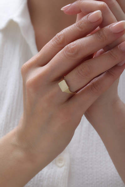 YAVUZ KUYUMCULUK 14 Ayar Altın Kişiselleştirilebilir Plaka Yüzük