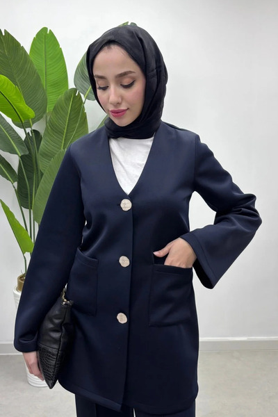 Tesettür Diyarı سترة غوص بأزرار وتفاصيل جيب - أزرق داكن