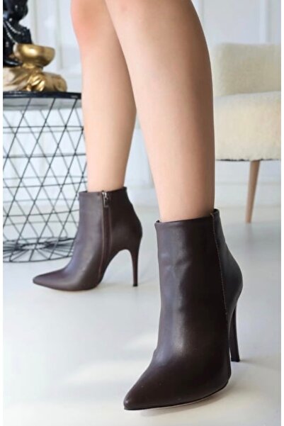 Ozzo Woman İnce topuk kahverengi kadın bot