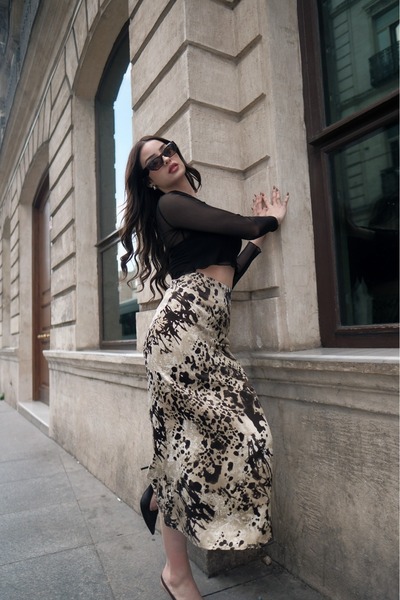 Gugus Women's Satin Skirt A-Cut Patterned Imported Fabric