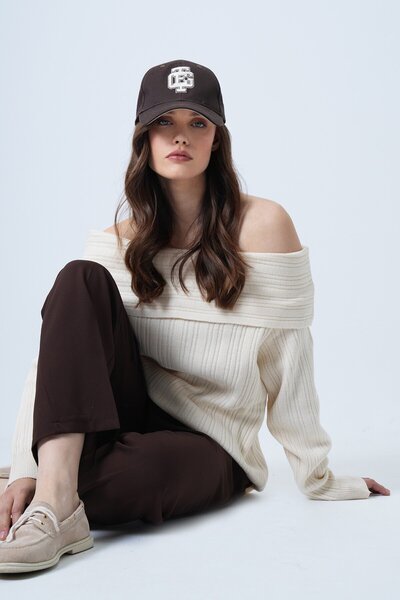 VAGGON Women's Ecru Madonna Collar Corded Fabric Sweater Vs01459