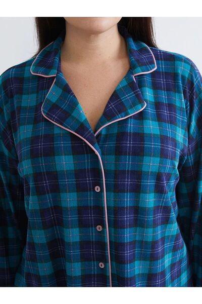 LC Waikiki Plus Size Plaid Fleece Women's Pajama Set