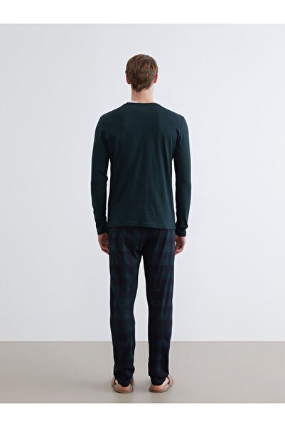 LC Waikiki Yılbaşı Temalı Erkek Pijama Takımı