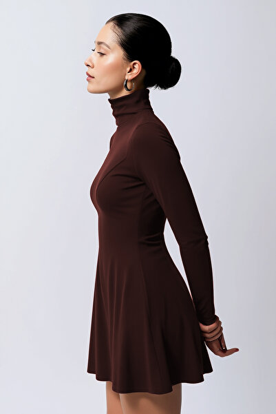 World Fashion Trends WFT5091 Rochie maro pescar cu detaliu pe degete