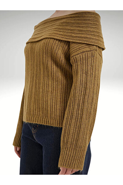 AlanTeks Degaje Madonna Collar Comfortable Fit Women's Knitwear Sweater