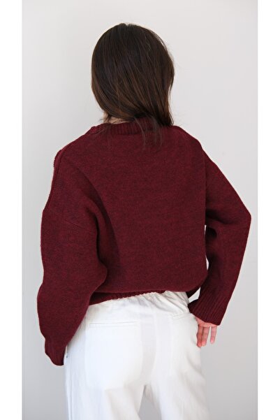 Gülçin Coşkun Crew Neck Diamond Pattern Plush Detailed Loose Thick Knit Sweater