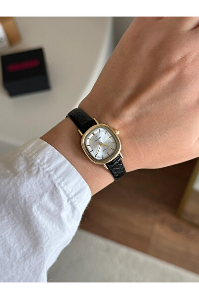 RoseandRoses Semi-Minimal Patterned Leather Strap Women's Wristwatch
