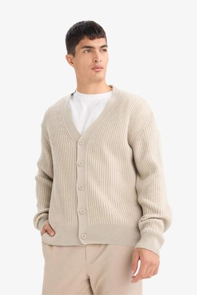 DeFacto Standard Fit V-Neck Buttoned Knitwear Cardigan (25 Wn)