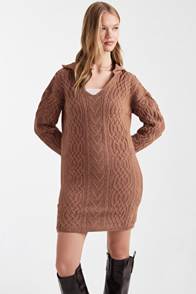 armonika Дамски пуловер с V-образно деколте в цвят камел ARM-26K136037