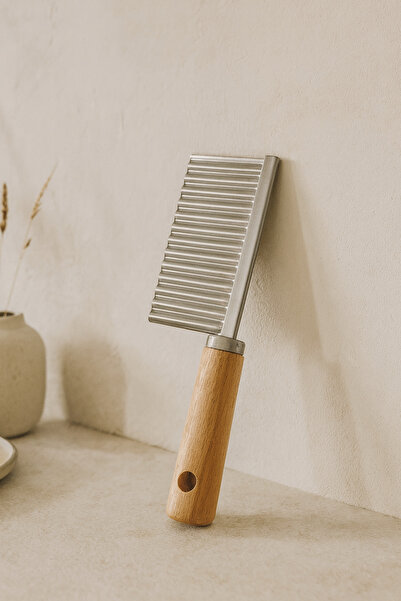 Bohemian Doğal Ahşap Saplı Paslanmaz Çelik Patates Kesici