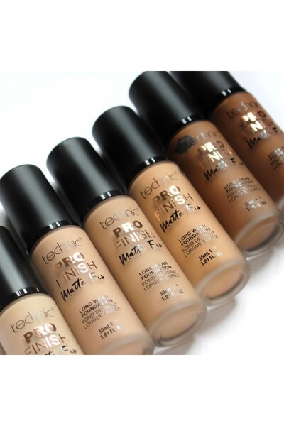 TECHNIC Pro Finish Matte Fix foundation