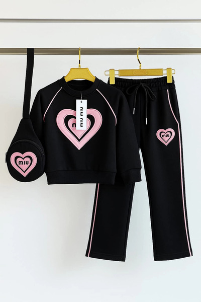 morpembej kadın erkek çocuk Black Heart Detailed Three-Piece Set – Modern and Elegant Style