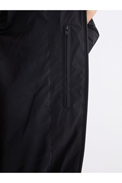 LC Waikiki LCW Vision Rahat Kalıp Kapüşonlu Erkek Şişme Mont