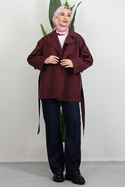 GİYZAMİLA Κοντή καμπαρντίνα με λεπτομέρεια ζώνης μπορντό