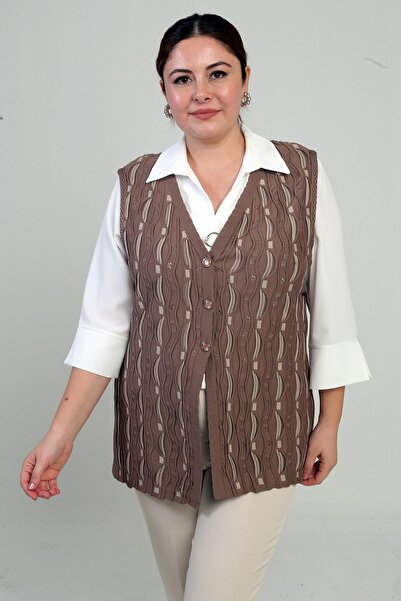 By Saygı Дамски пуловер с копчета отпред, дантела и прекалено голям размер