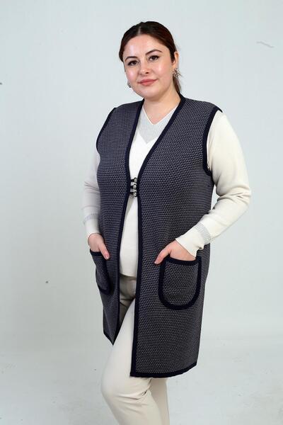 By Saygı Дамски фронтален 3-копчеви джобен мини триъгълник модел плюс размер дълъг плетен жилет