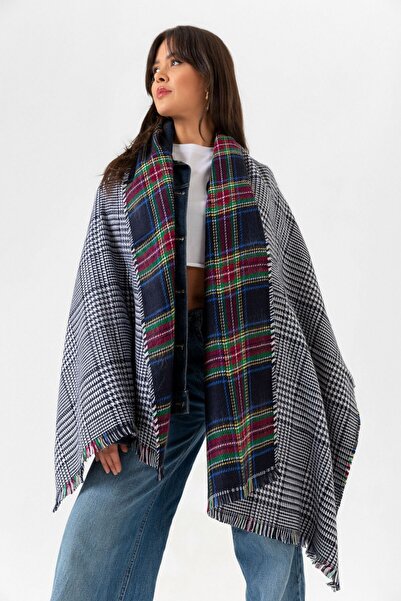 Avoria Kadın Çift Taraflı Ekose ve Kazayağı Desenli Oversize Şal Panço