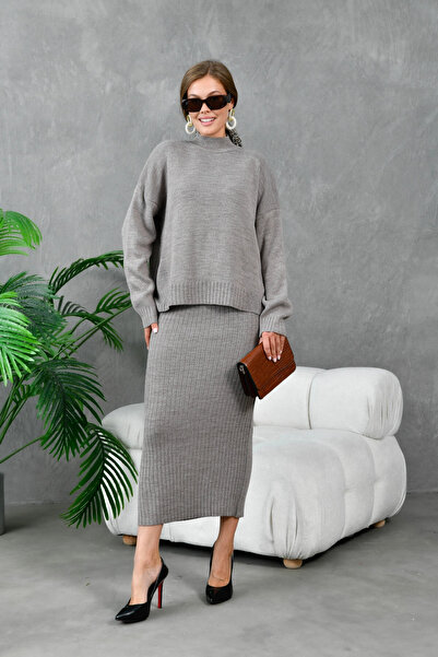 Park Karon Women's Mink Mock Neck Loose Sweater Long Skirt Two-Piece Knitwear Set 10270