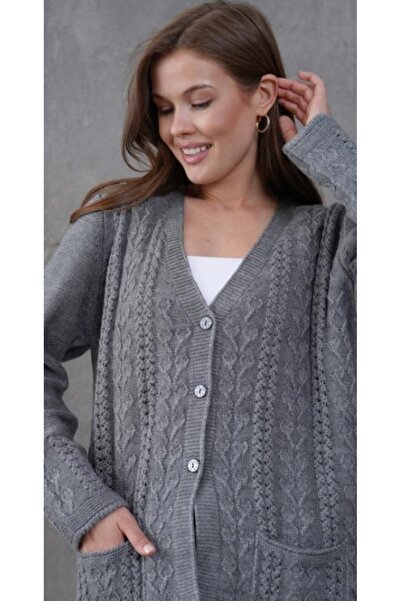 Fresh&Moda Women's Mother Plus Size Chain Flower Motif Cardigan