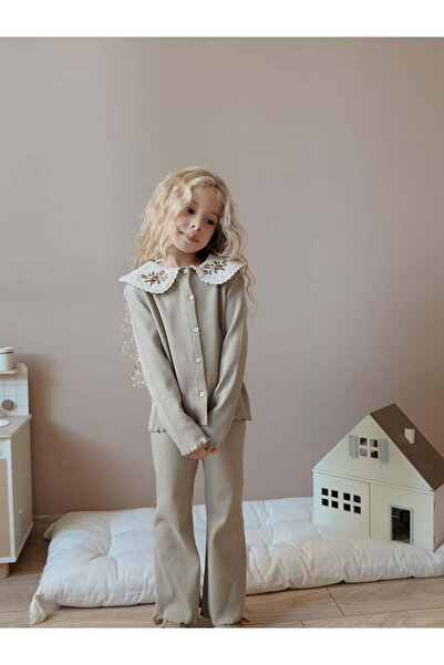 Elidabutik Green Suit with Embroidered Collar