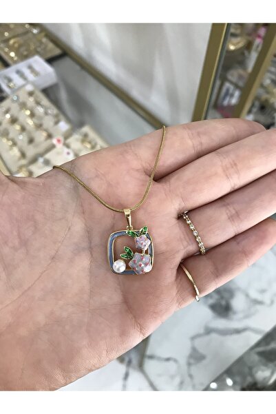 the ASEL İNCİ مربع أزرق أزرق بلون الكوبالت قلادة فنية من الفولاذ بتفاصيل