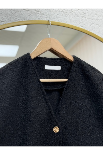 BENAHOLL Eara Μπουφάν Mango Cashmere με διπλή τσέπη και χρυσά κουμπιά-BN4541 Μαύρο