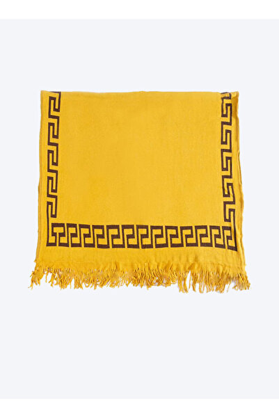 SDD A heavy women's winter shawl that protects you from the cold; it can be wrapped around the neck, head, shoulders, or hands.